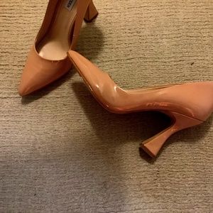 Steve Madden nude pumps